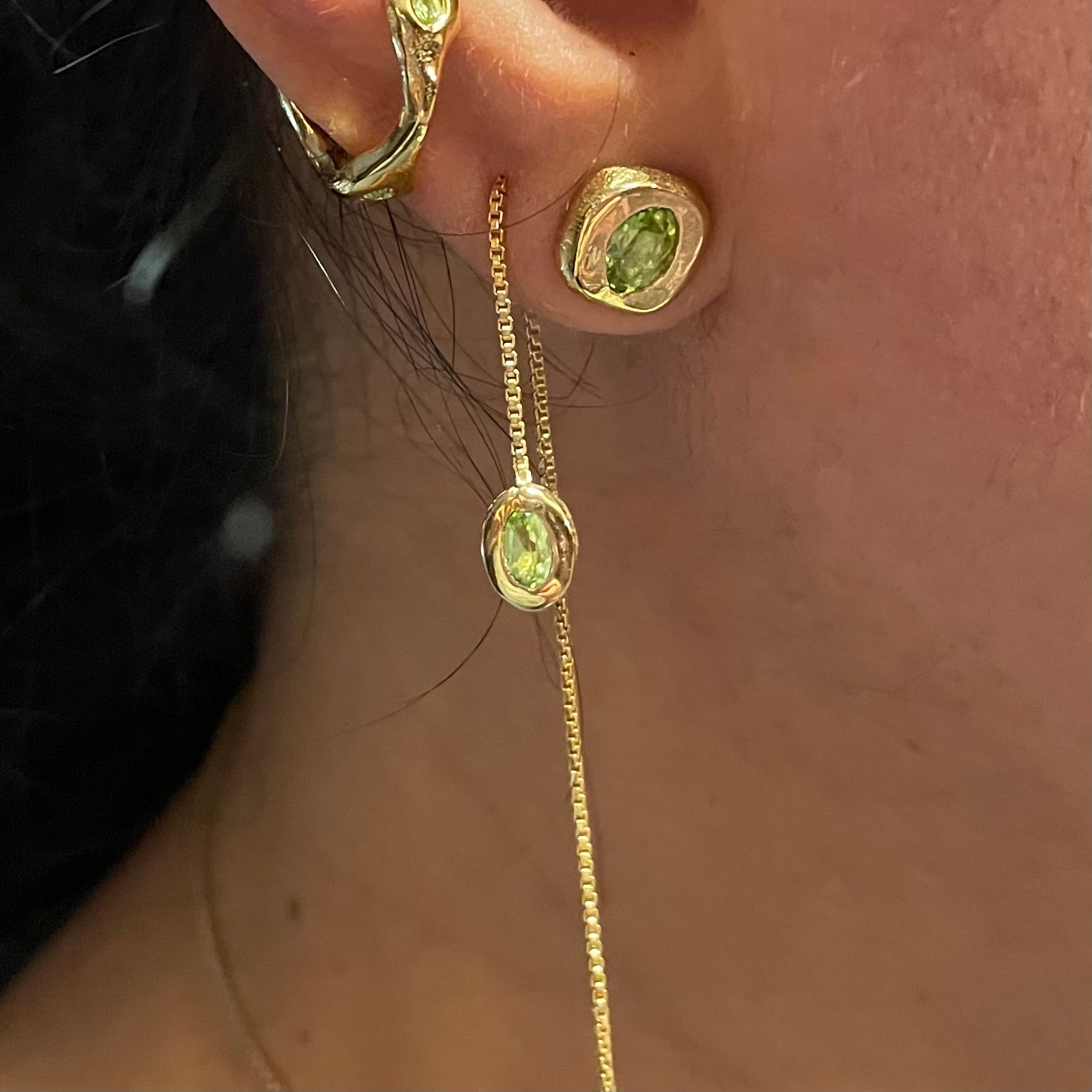 Amy Delson peridot threader earring in gold