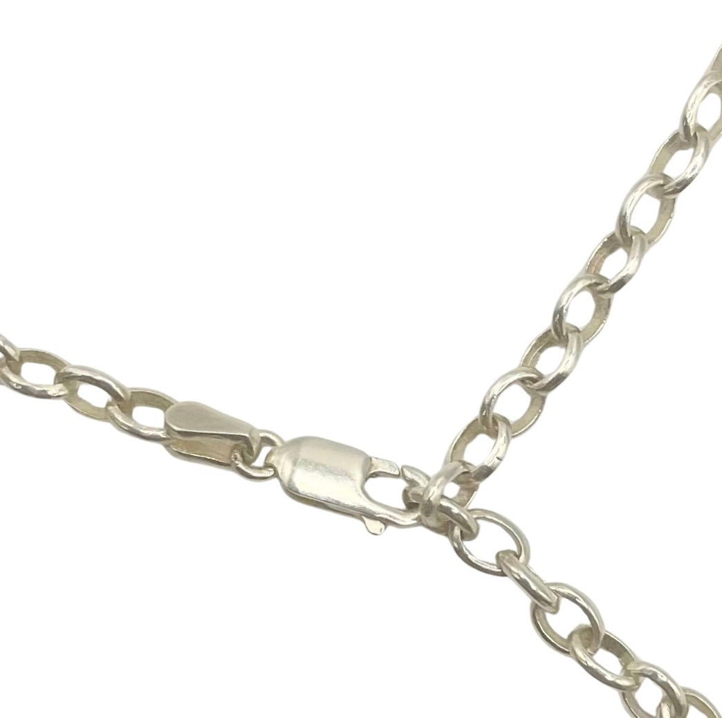 Sterling silver lobster claw clasp on oval link chain