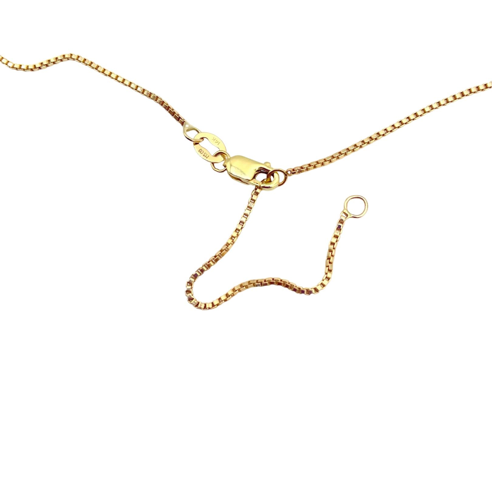 Clasp Detail Amy Delson 