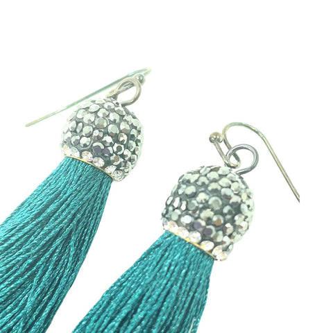 detail Amy Delson tassel earrings