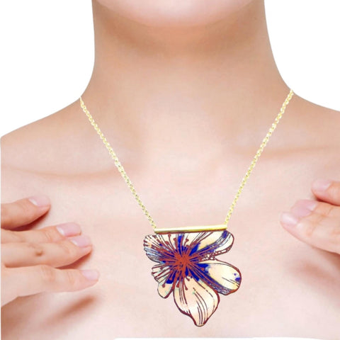 enamel flower necklace
