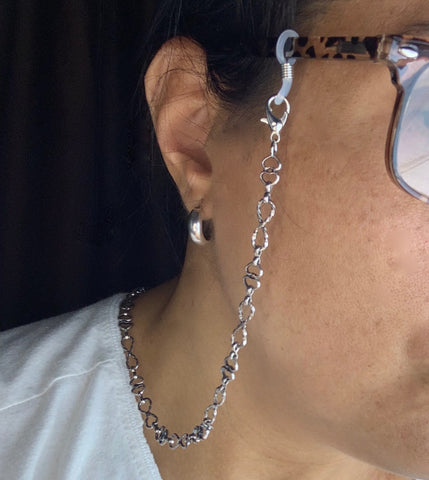 chanel pearl chain sunglasses
