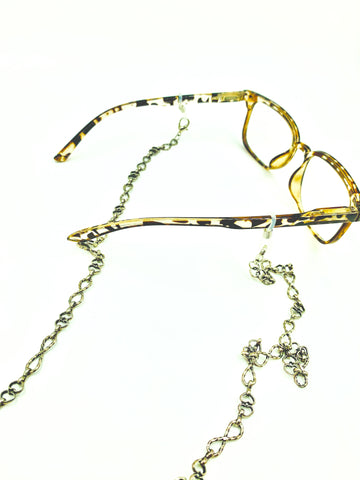 chanel pearl chain sunglasses
